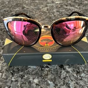 DIFF BRAND NEW NEVER WORN ROSE GOLD/ANIMAL PRINT MIRRORED SUNGLASSES